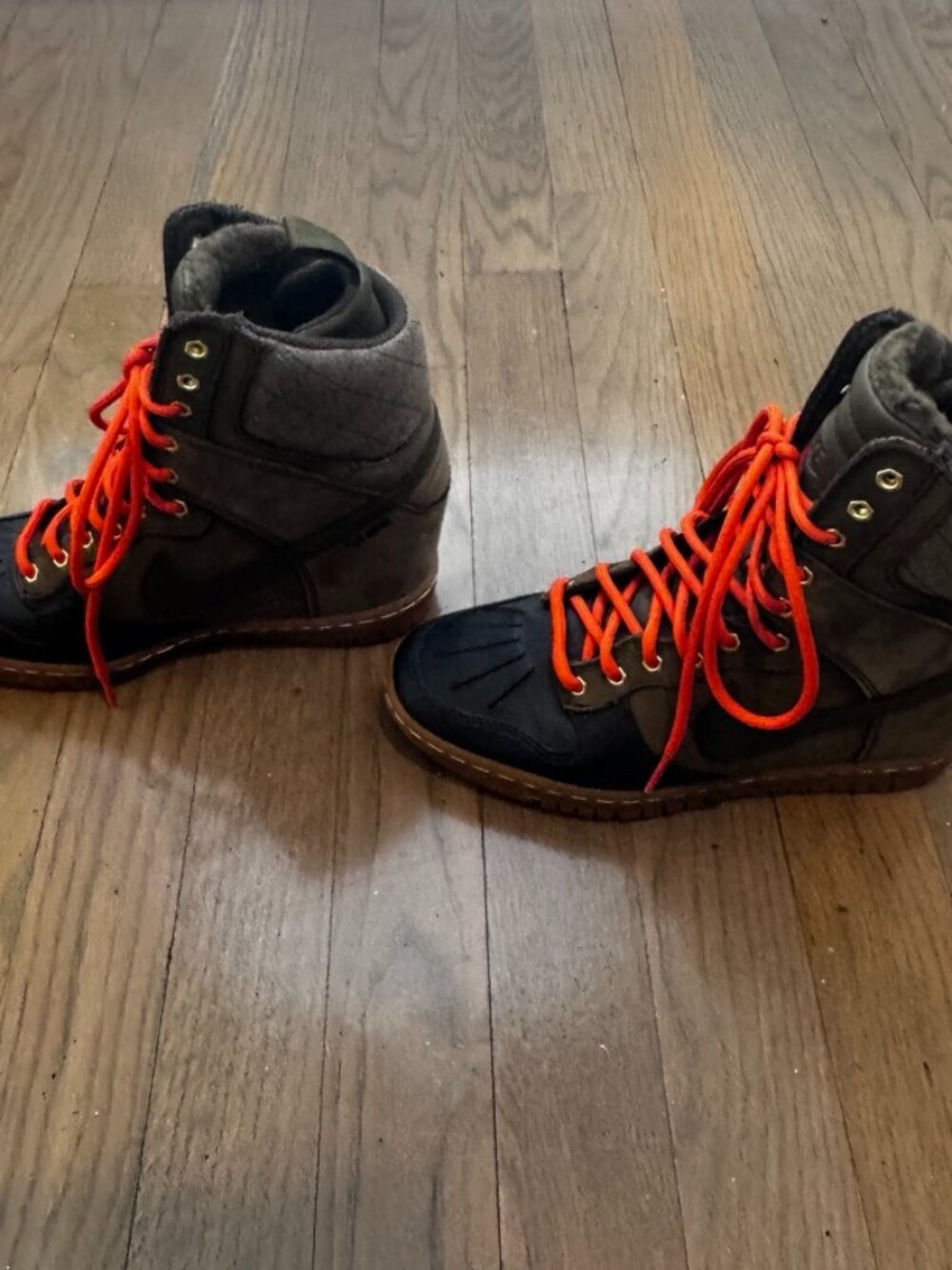NIKE Women's Dunk Sky Hi Sneakerboot, Excellent Condition, Size 6 - Picture 3 of 12
